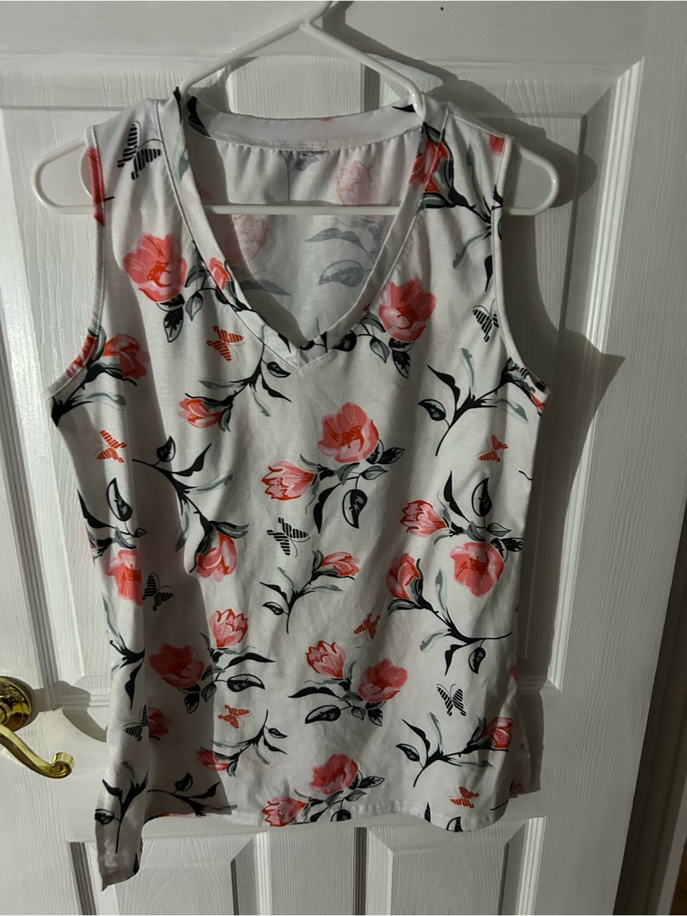 Amazon Floral V-Neck Sleeveless Tank Top - White with Coral Flowers